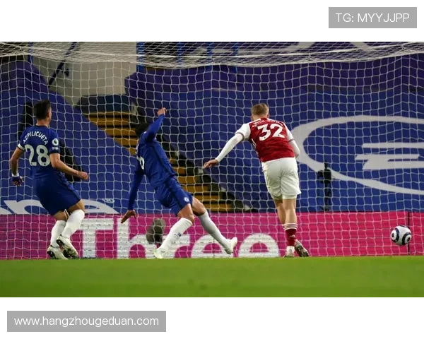 佛罗伦萨足球俱乐部历史辉煌与未来展望：从传统豪门到新兴力量的蜕变