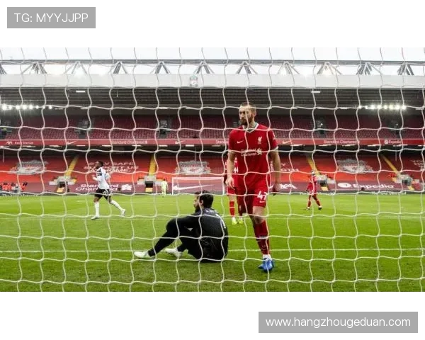 富勒姆俱乐部百年沉浮与伦敦西区足球文化传承