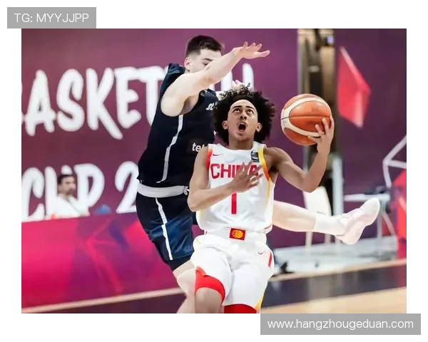 中国男篮备战世界杯 新星崛起老将回归全力冲击前八目标