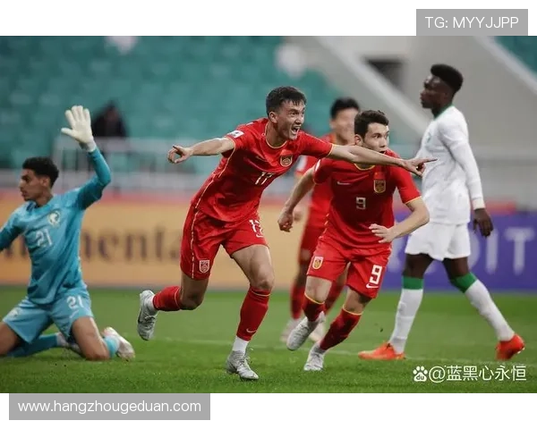 中国足球新赛季迎来重大变革 多名年轻球员崭露头角助力球队崛起