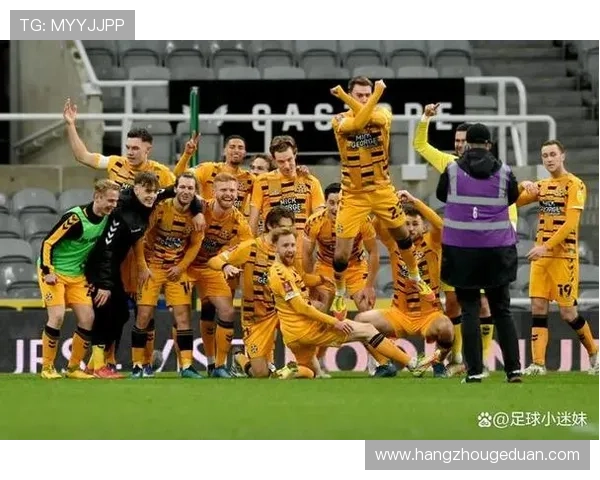 布莱克浦俱乐部百年辉煌与英伦足球精神的传承之路