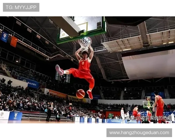 中国男篮逆袭获胜，迎来亚洲杯八强之路，丁彦雨航表现亮眼