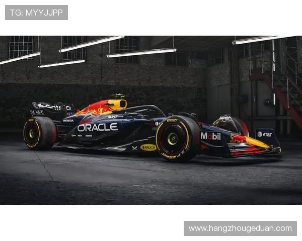 F1赛车最新动态：新赛季车队调整与技术革新引发热议