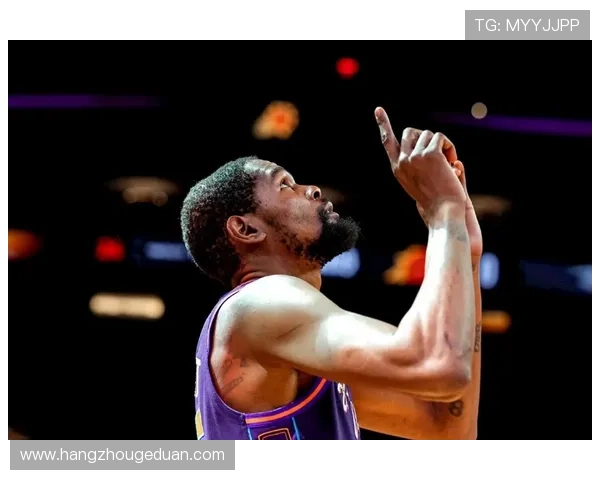 《NBA新赛季前瞻：球星伤病影响大交易频繁球队动向引关注》