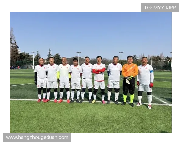 全球足球大赛新赛季即将开幕 各大球队阵容更新迎战挑战