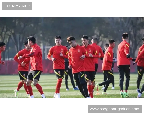 中国足球迎来新篇章 国足新帅携手球员冲击世界杯梦想 中国足球迎来新篇章 国足新帅携手球员冲击世界杯梦想