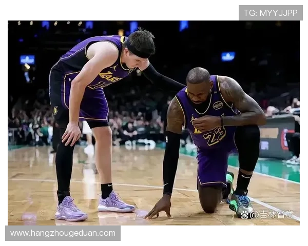 湖人队遭遇伤病困扰 詹姆斯和戴维斯缺席多场比赛影响战绩